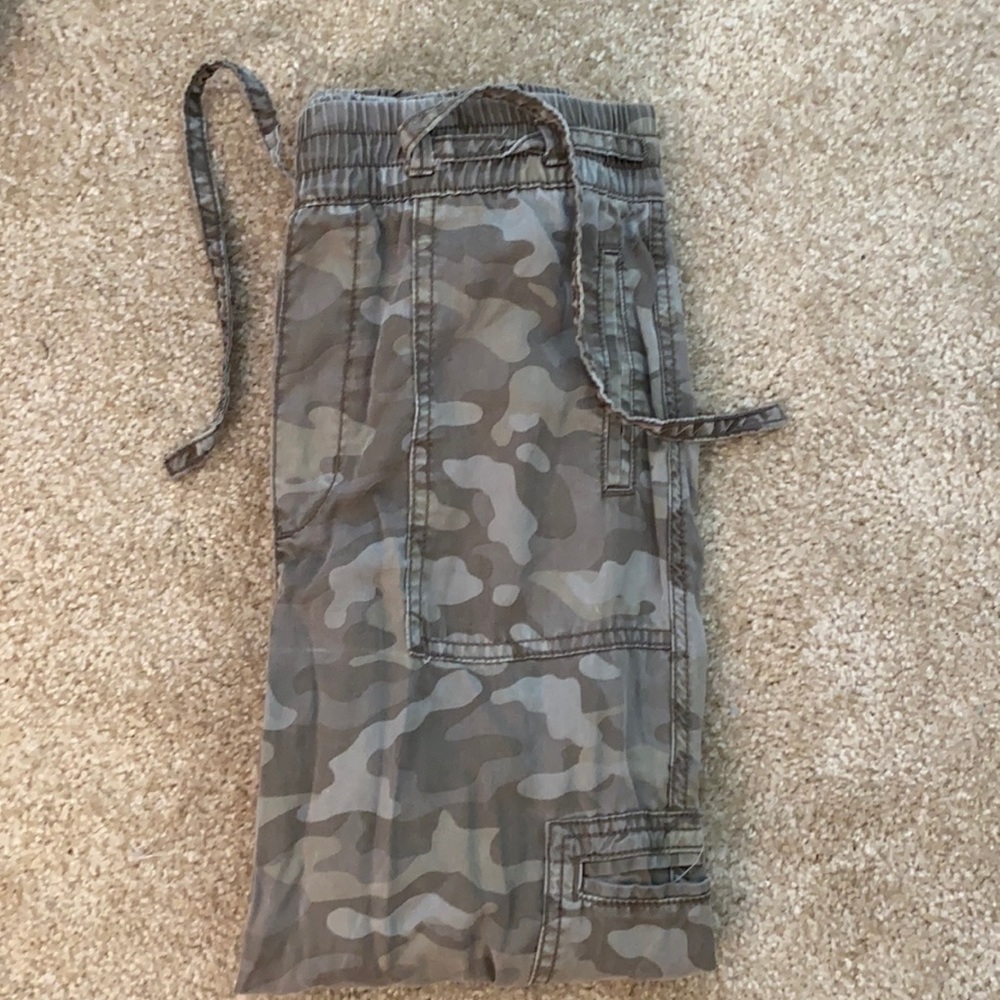 american eagle small camo jean joggers